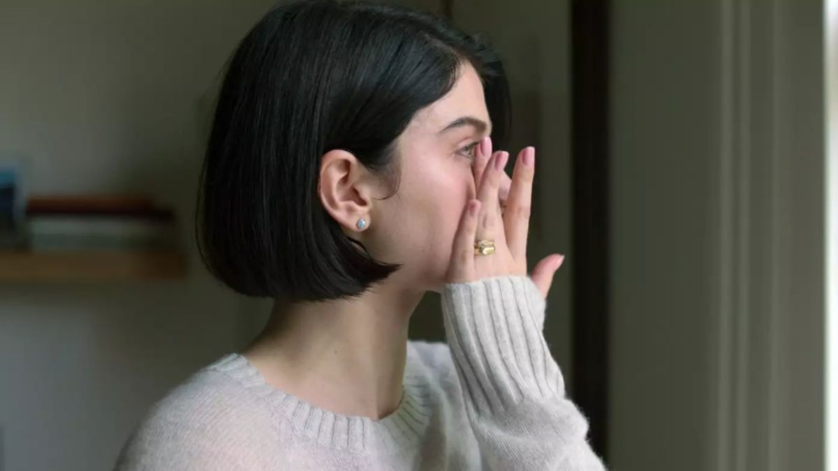 Zapierający dech w piersiach thriller psychologiczny „Co kryją jej oczy” to uczta przez nieznane 4 Co kryją jej oczy
