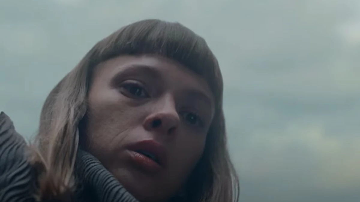 Ciała Netflix serial aktorka detektyw 2053
