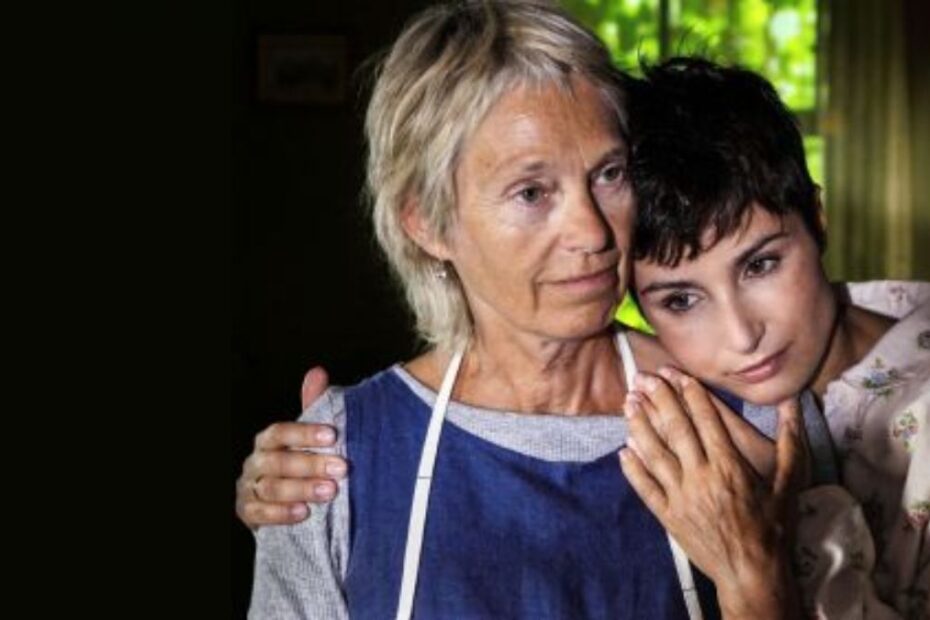 dom nad rozlewiskiem netflix kobiety matka i córka przytulenie