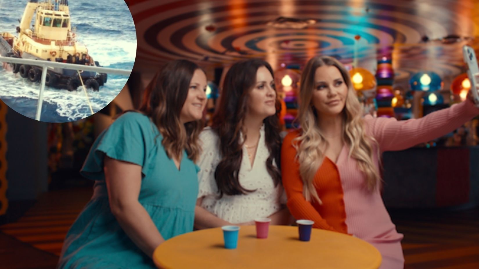 TOP 10 filmów na Netflixie w Polsce kobiety na statku totalna katastrofa śmierdzący rejs