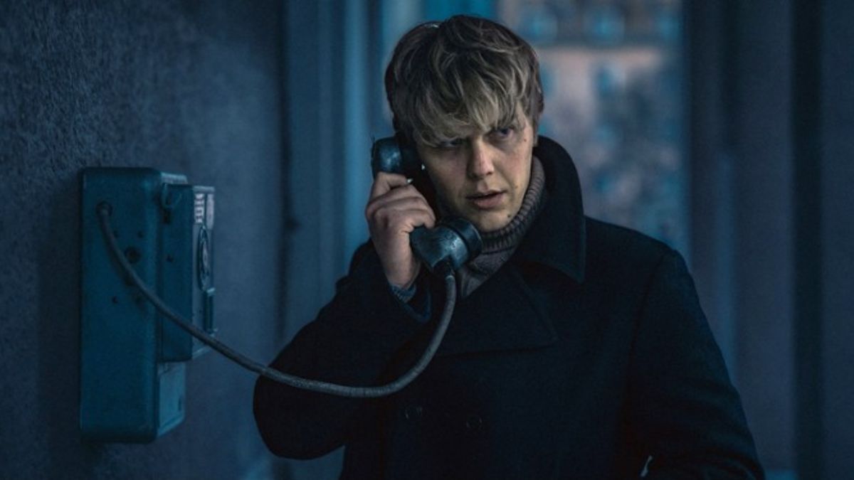 Doppelgänger. Sobowtór główna postać jakub gierszał rozmawia przez telefon
