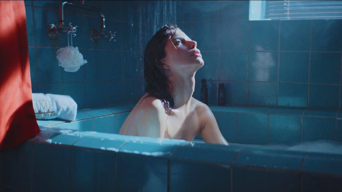 Ostatnie wezwanie do Stambułu kobieta w wannie