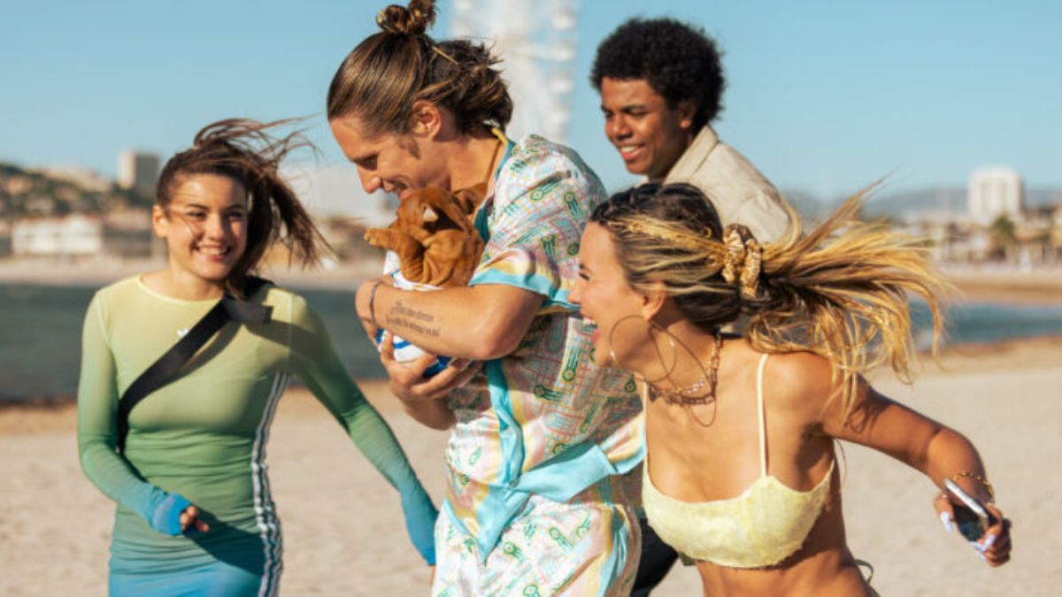 młodzi milionerzy netflix nastolatkowie na plaży