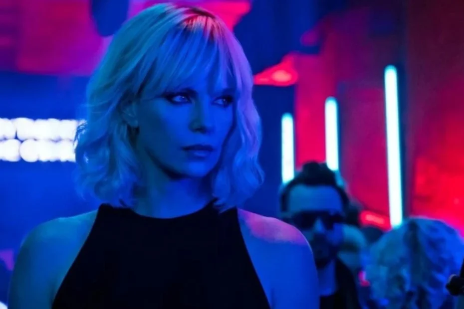 Apex: oto kiedy zobaczymy thriller Netflixa z Charlize Theron w ekstremalnej próbie przetrwania na rozległych australijskich przestrzeniach.