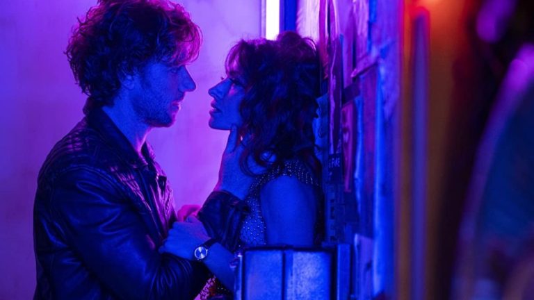 najlepsze seriale erotyczne na Netflixie sex life główni bohaterowie