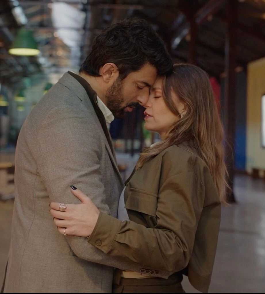 To już pewne: będzie 2 sezon Miłość i fortuna, czyli Old Money na Netflixie