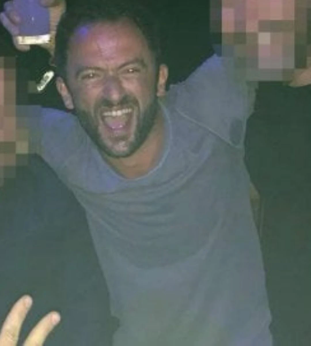 Terrazza Sentimento Od miliardera do przestępcy serial Netflix o Alberto Genovese, pokazujący jego wzlot i upadek w świecie technologii.