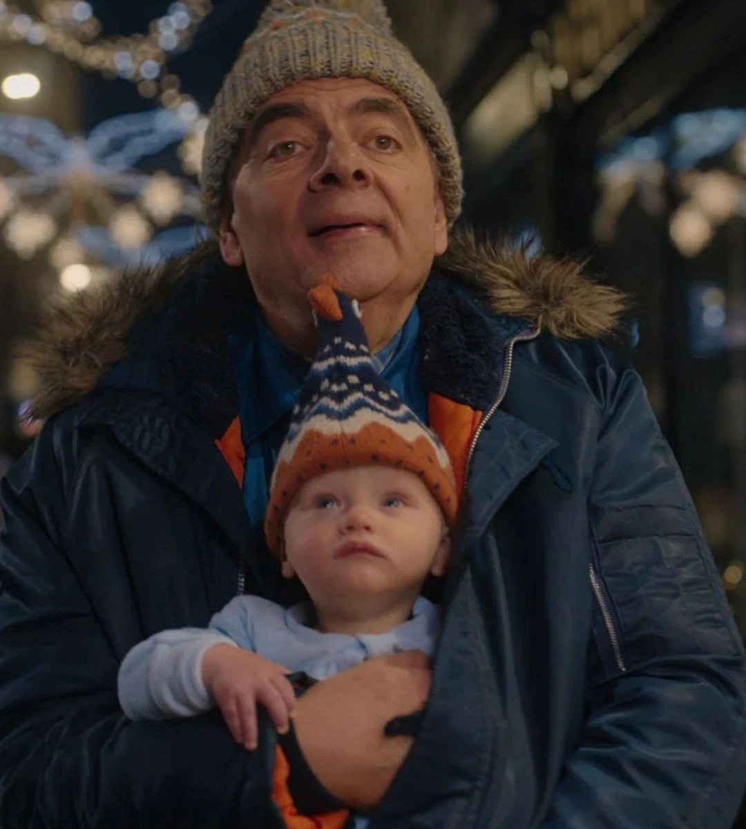 Czy dziecko z Człowiek kontra dziecko jest prawdziwe Wyjaśniamy wszystko – od wypowiedzi reżysera po słowa Rowana Atkinsona