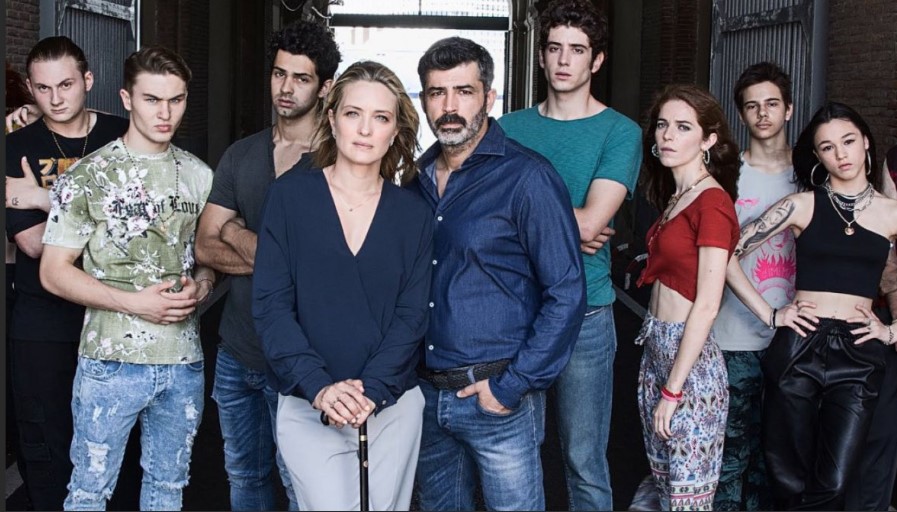 Przed nami morze (Mare Fuori) 