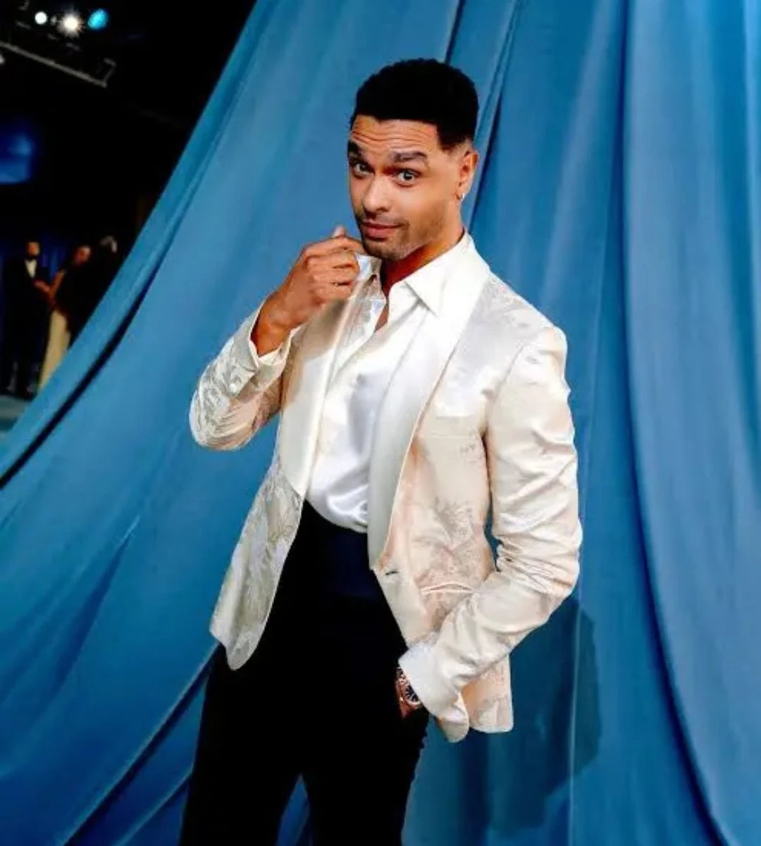 Regé-Jean Page: od Bridgertona do nowego erotycznego thrillera Netfliksa Hancock Park. Zobacz, kiedy premiera.