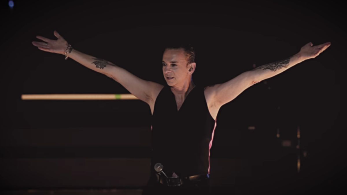 Kadr z dokumentu Depeche Mode: M jeden z czlonkow zespolu