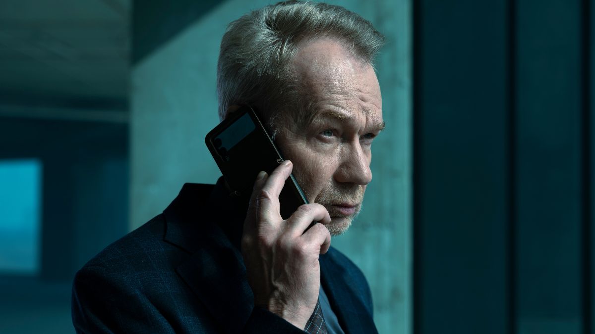 święty netflix główna obsada