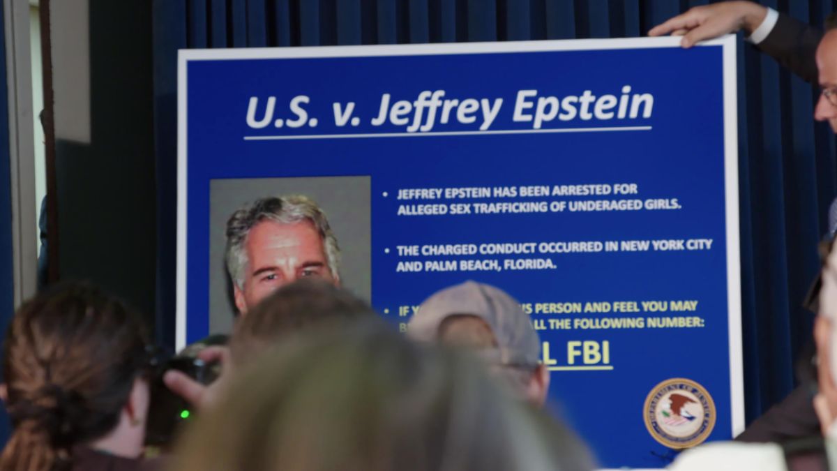 jeffrey Epstein Obrzydliwie bogaty kadr z miniserialu