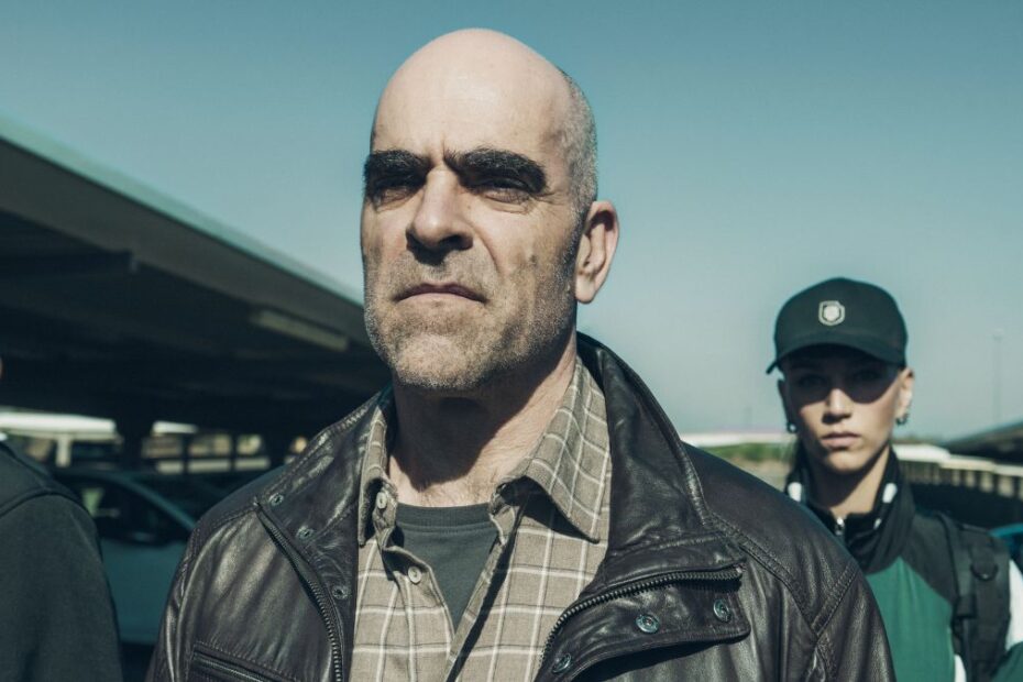 TOP 10 najchętniej oglądanych seriali Netflixa w Polsce do tej pory salvador