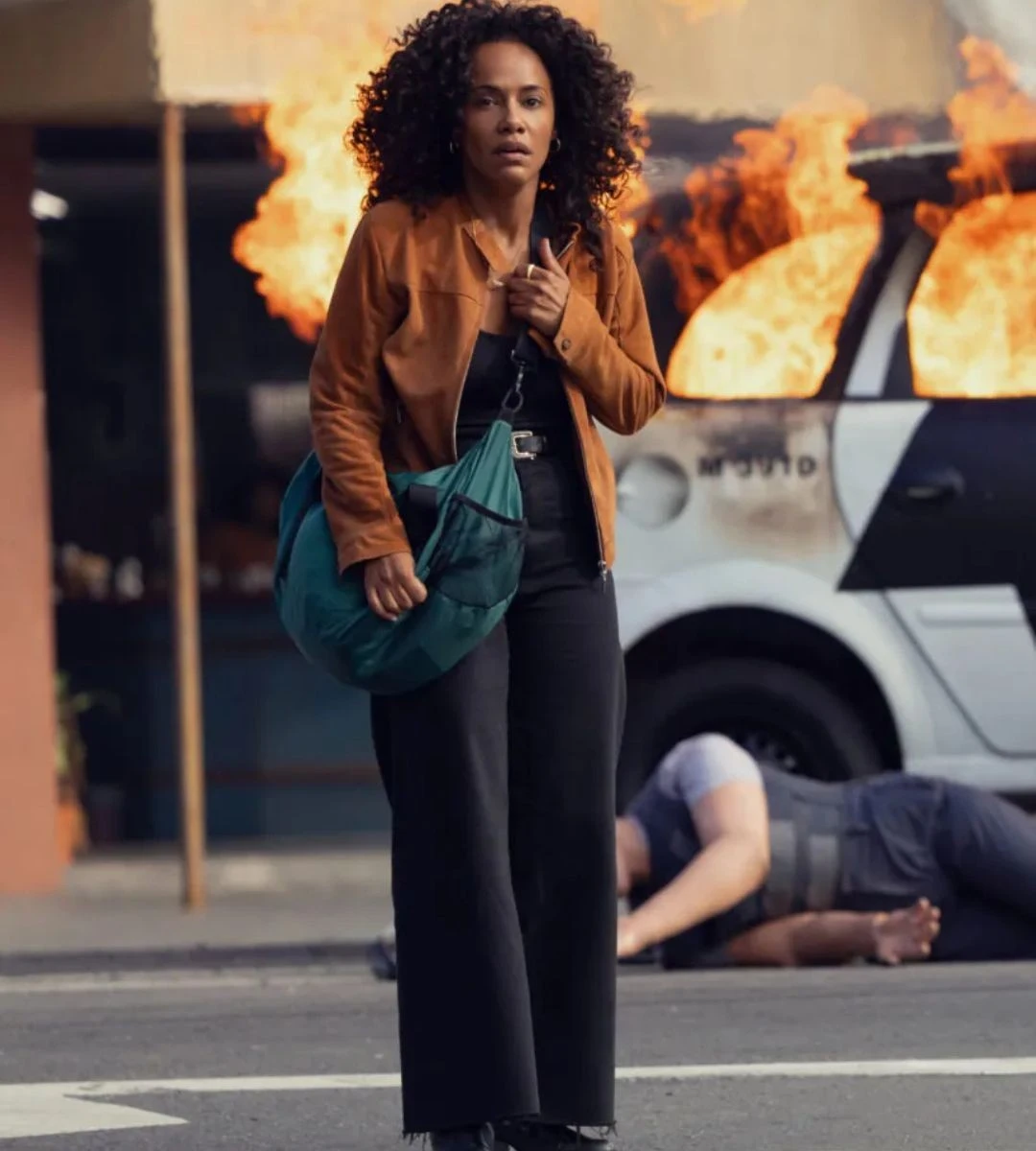 Naruna Costa jako Cristina w filmie W mieście strachu