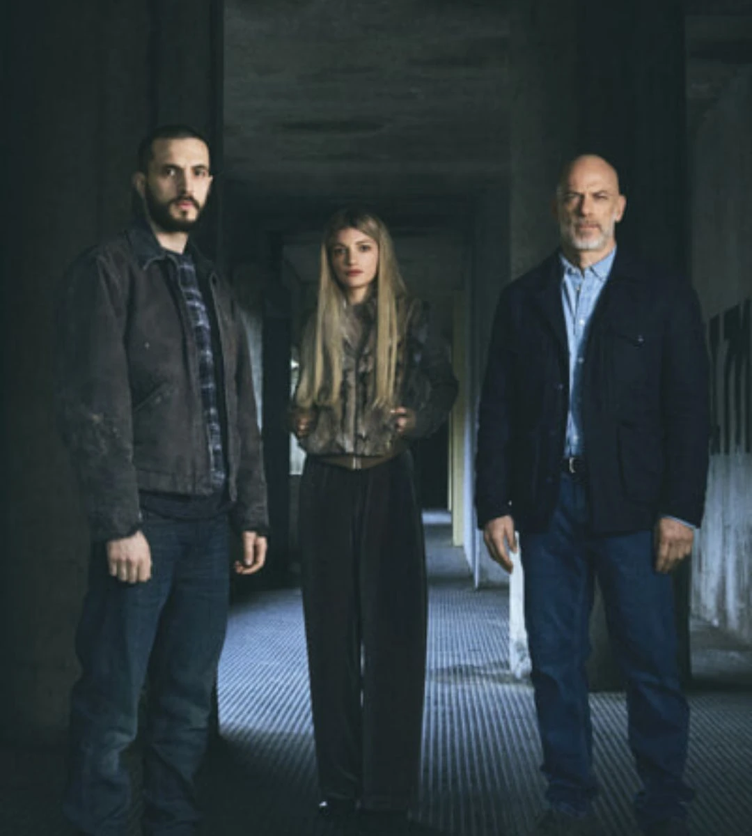 SuburraMaxima: Giacomo Ferrara, Carlotta Antonelli i Filippo Nigro w serialu Netflix.