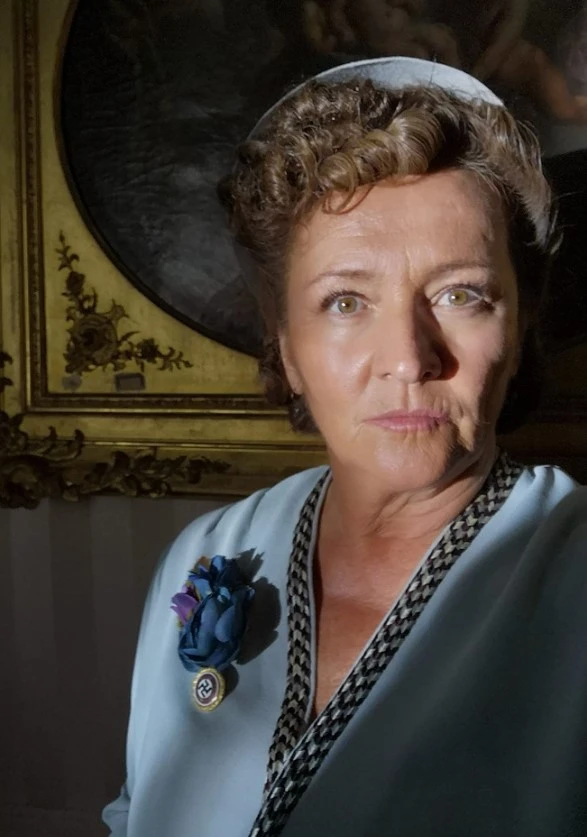  Pacjenci doktora Garcii – hiszpański serial na Netflixie inspirowany powieścią Almudeny Grandes, osadzony w Hiszpanii pod rządami Franco