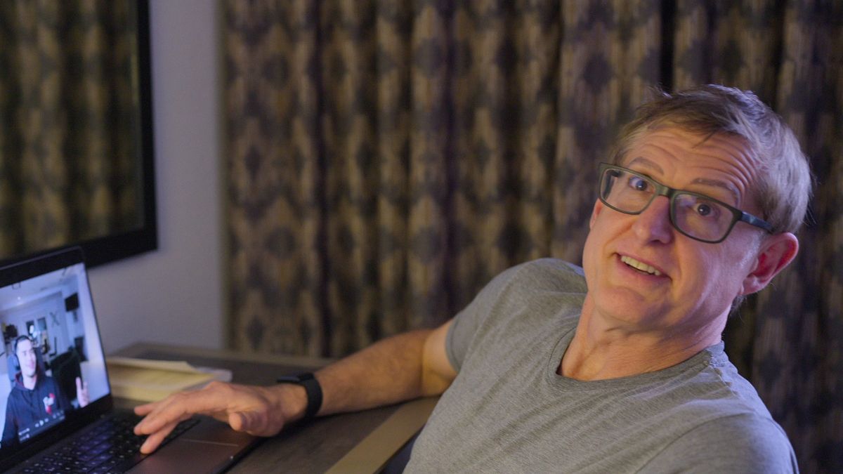 Louis Theroux W glebi manosfery glowny bohater