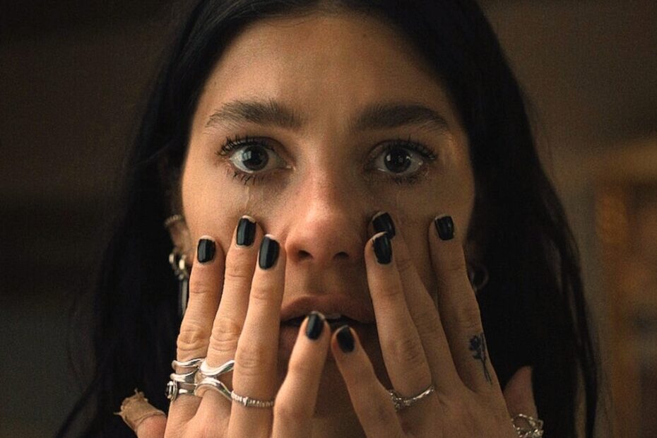 Tu zdarzy się coś strasznego glowna obsada